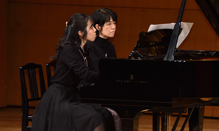 講師演奏